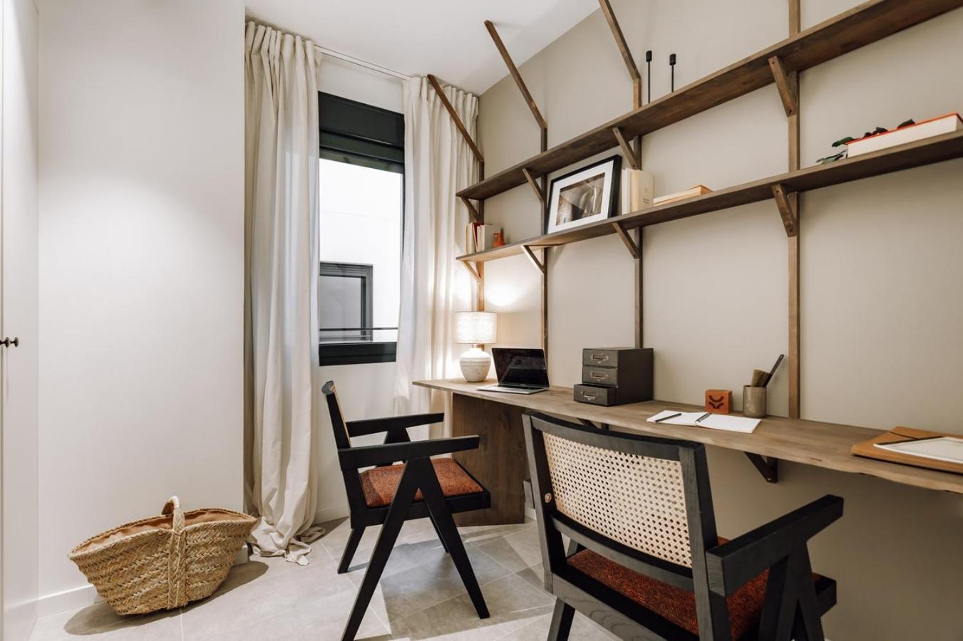 Botijo - 2 Bedrooms In Eixample Esquerra *