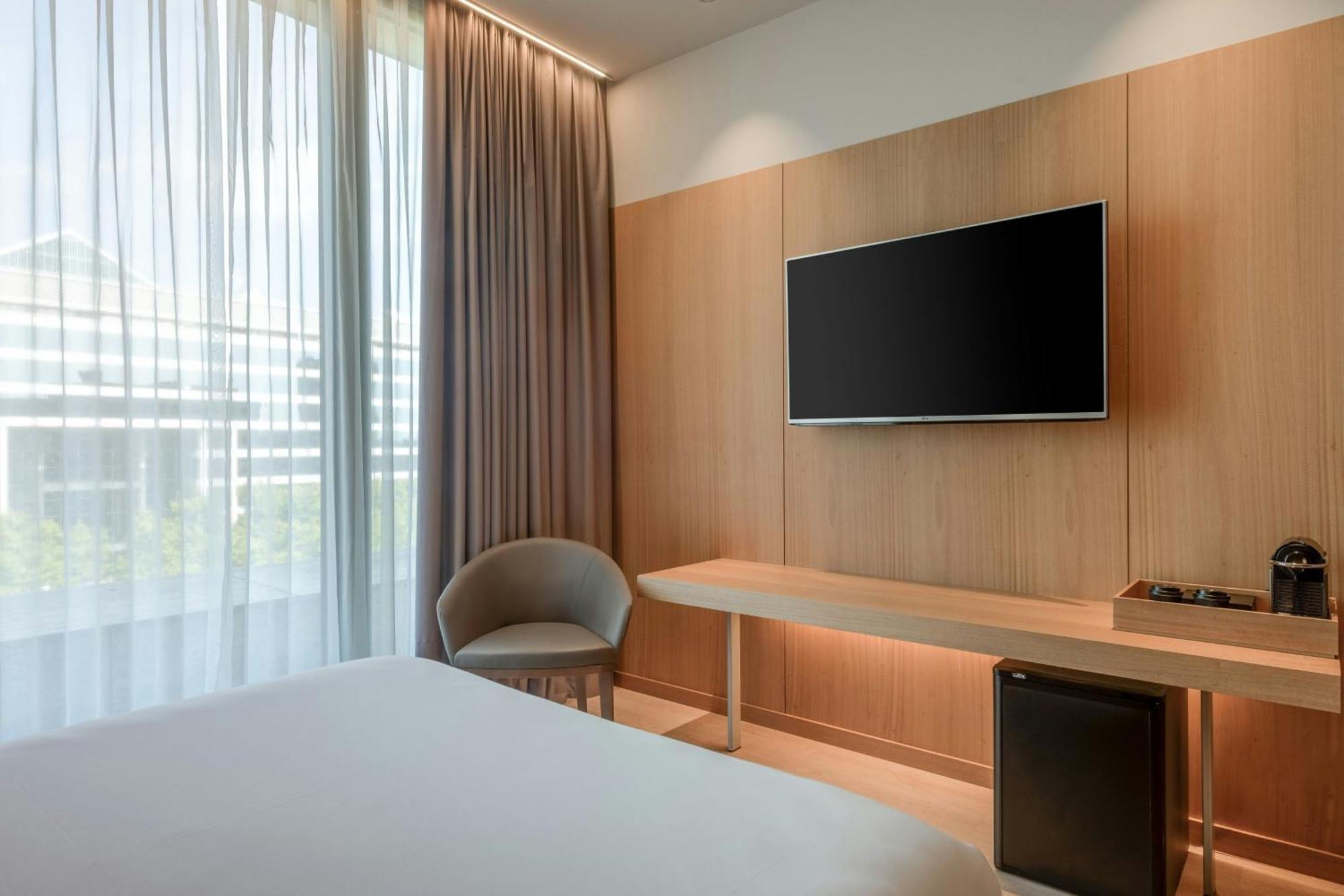 Hotel Ac Diagonal L'illa By Marriott Barcelona