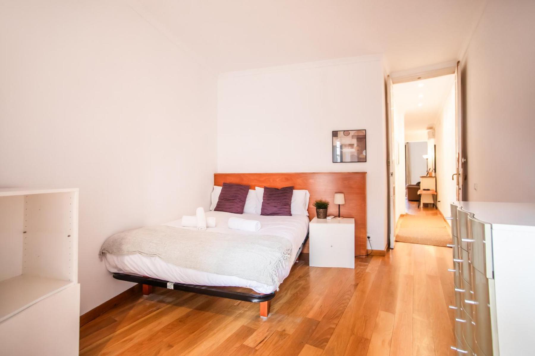 Apartamento En2val1028 - Eixample Esquerra With Terrace *
