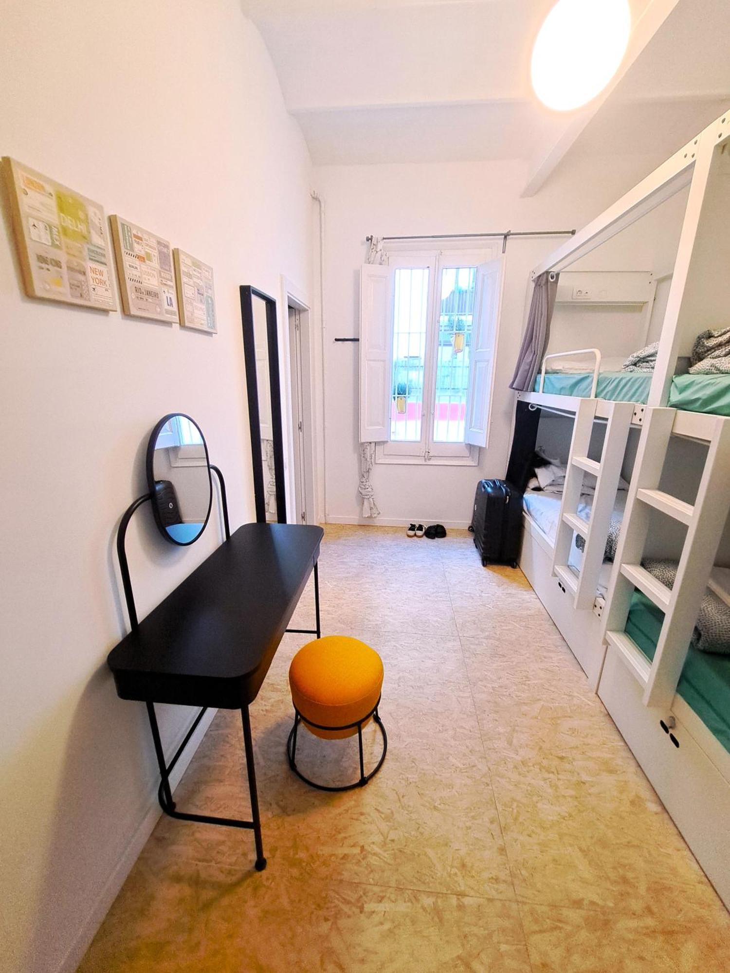 Bed & Bike Hostal