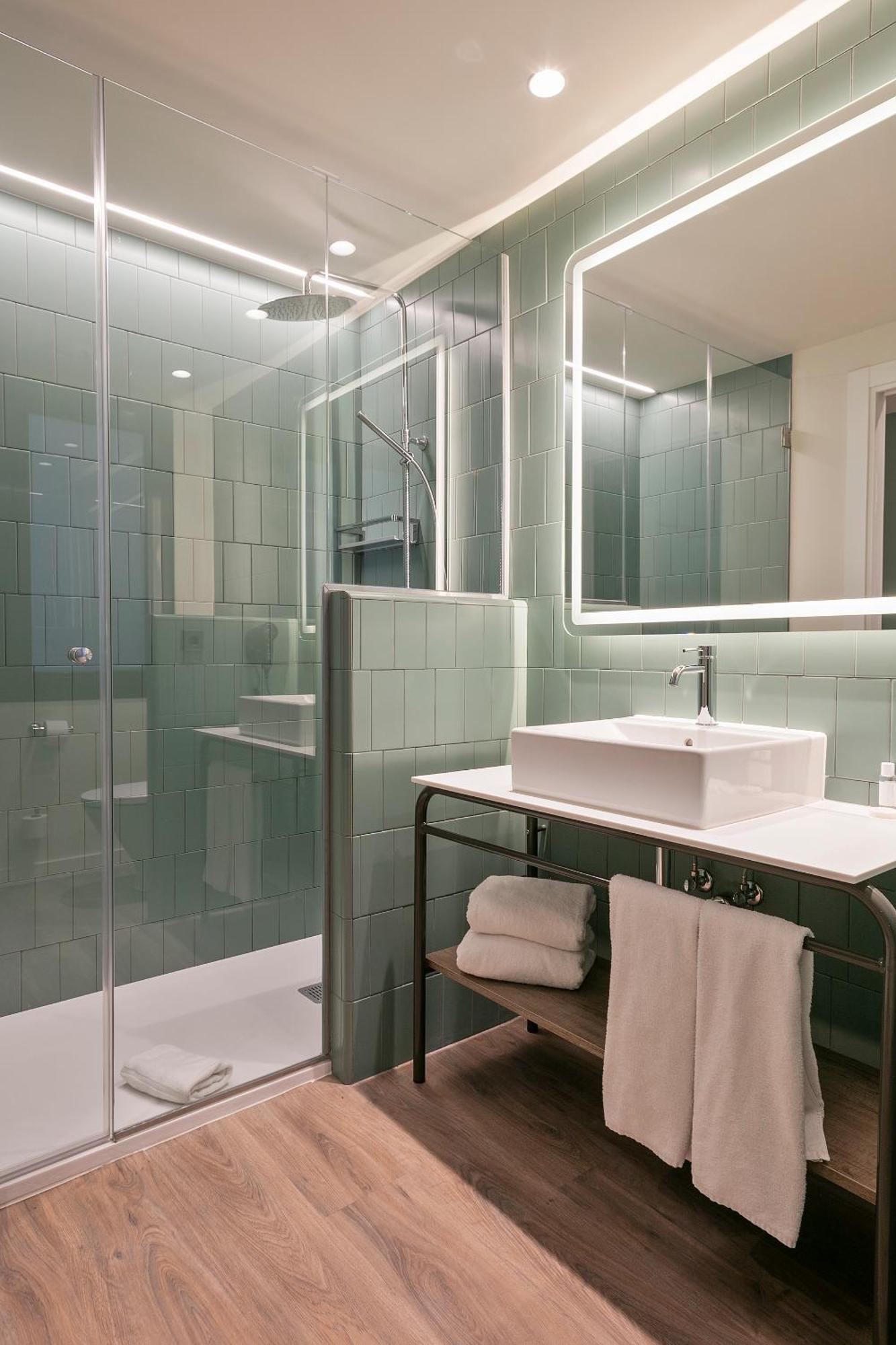 Via Augusta Hotel 2*
