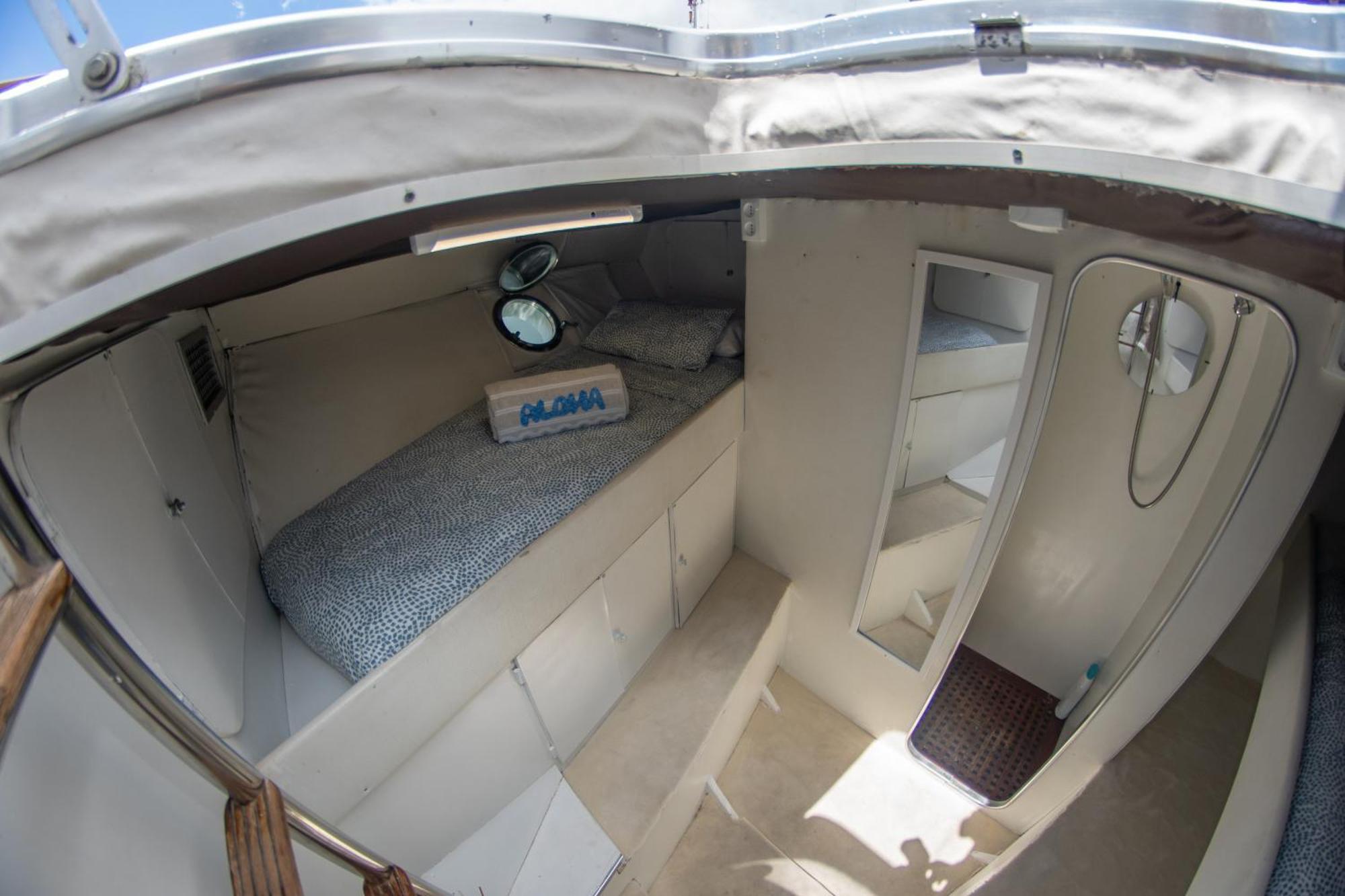 Hotel en barco Aloha Boat Barcelona