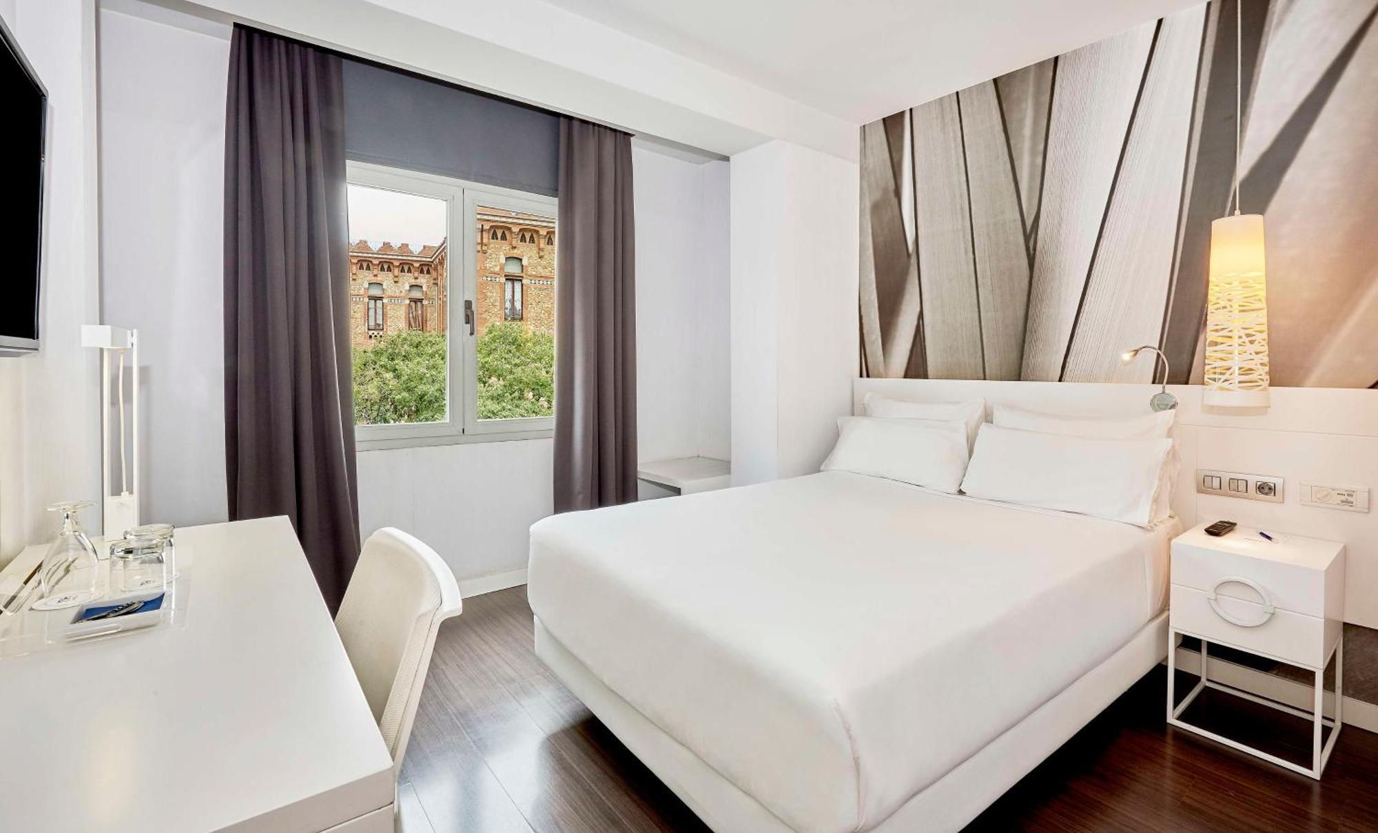 Hotel Nh Stadium 4*