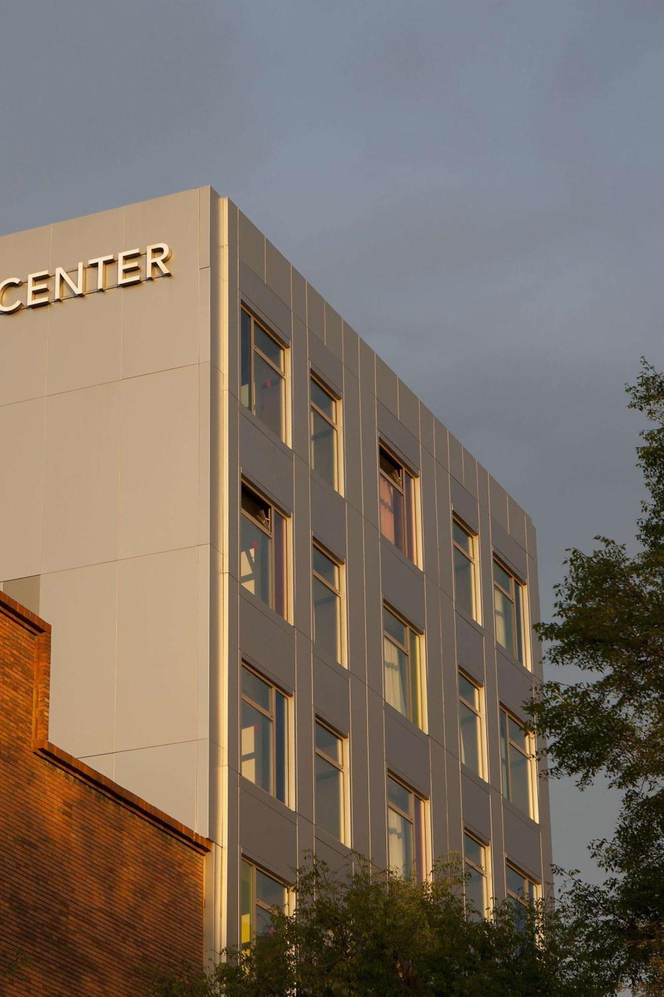 Nh Diagonal Center 3*