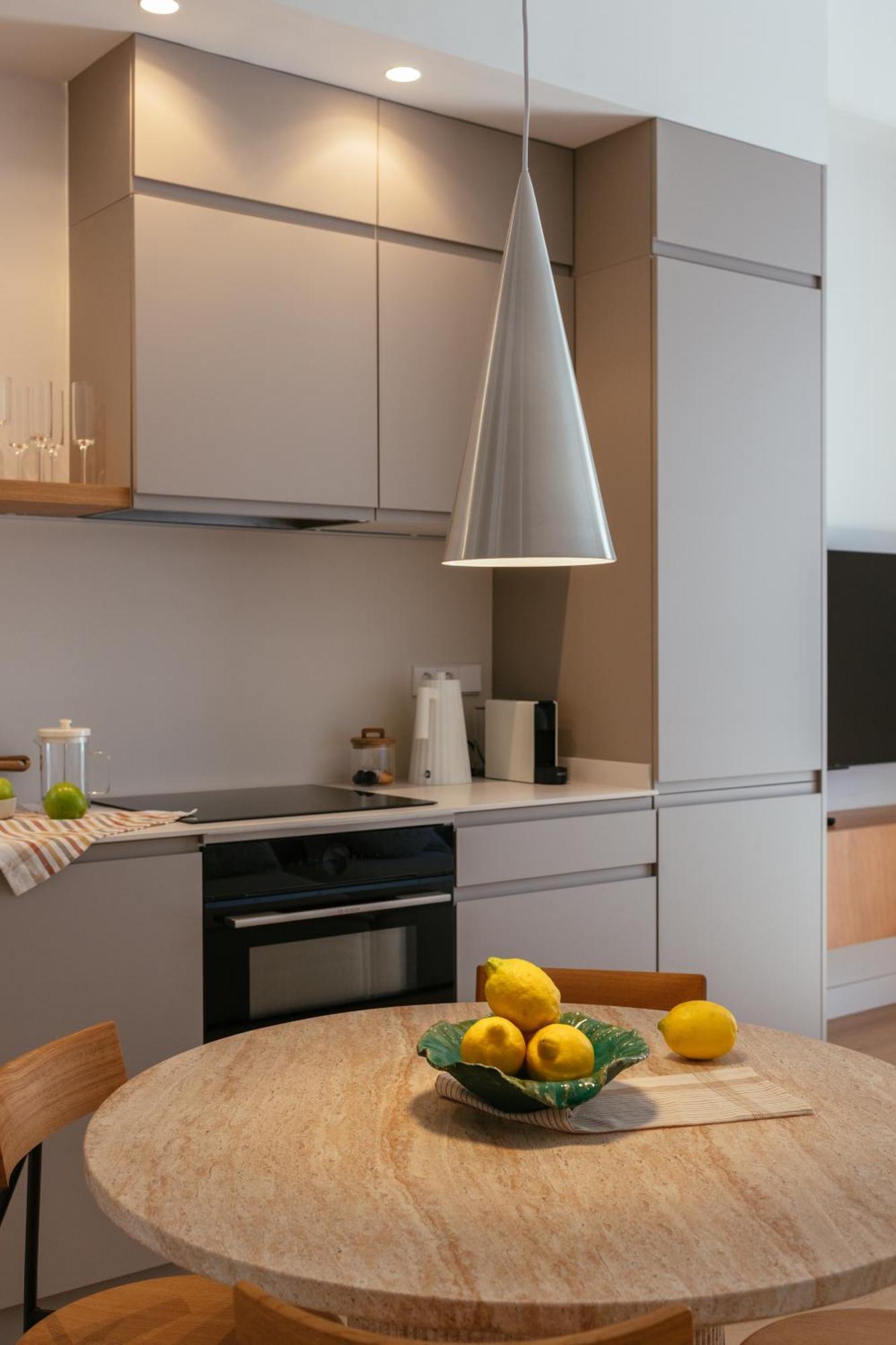 Newly Renovated Stylish Eixample - Great Location Apartamento