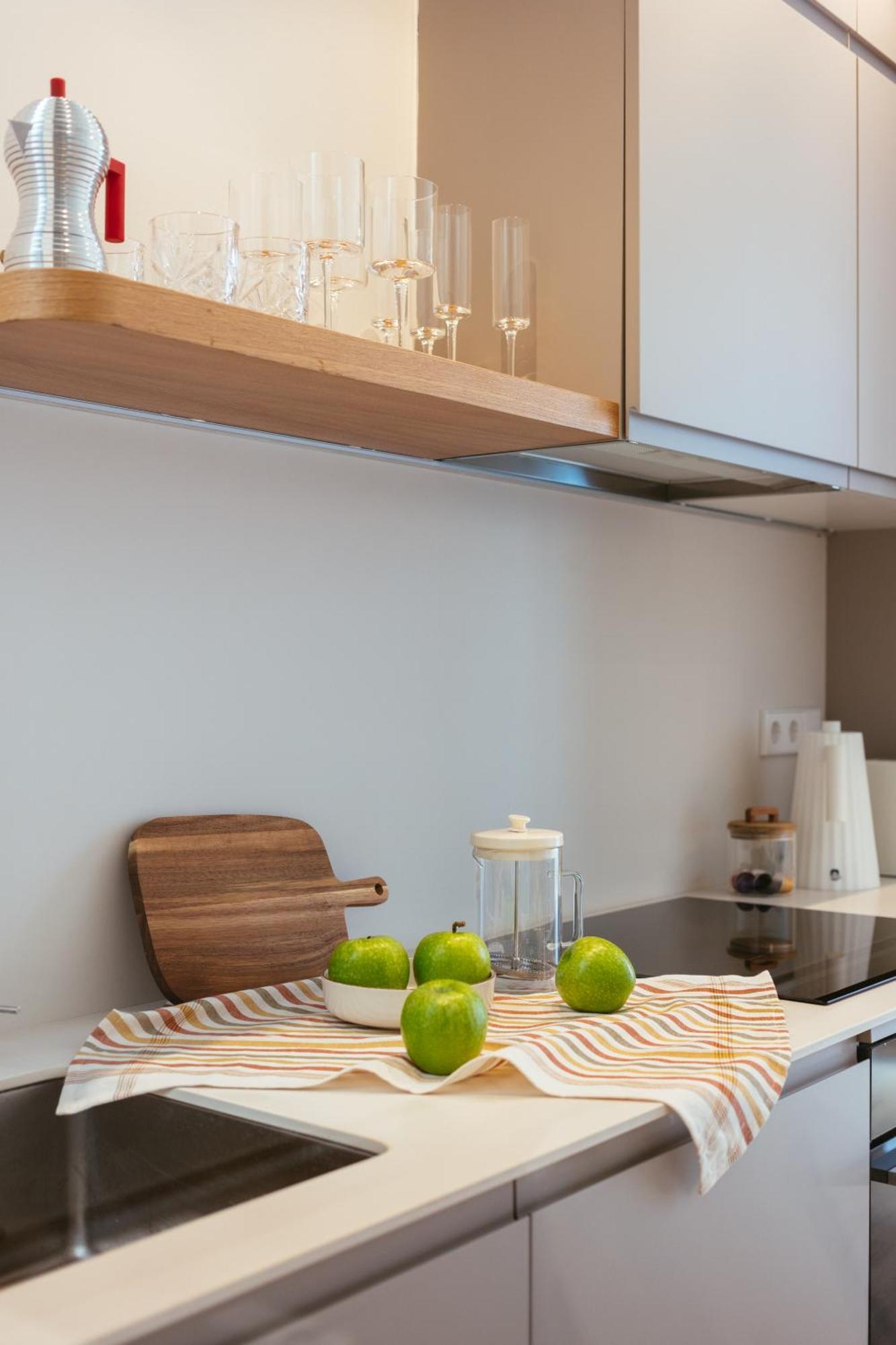 Newly Renovated Stylish Eixample - Great Location Apartamento *