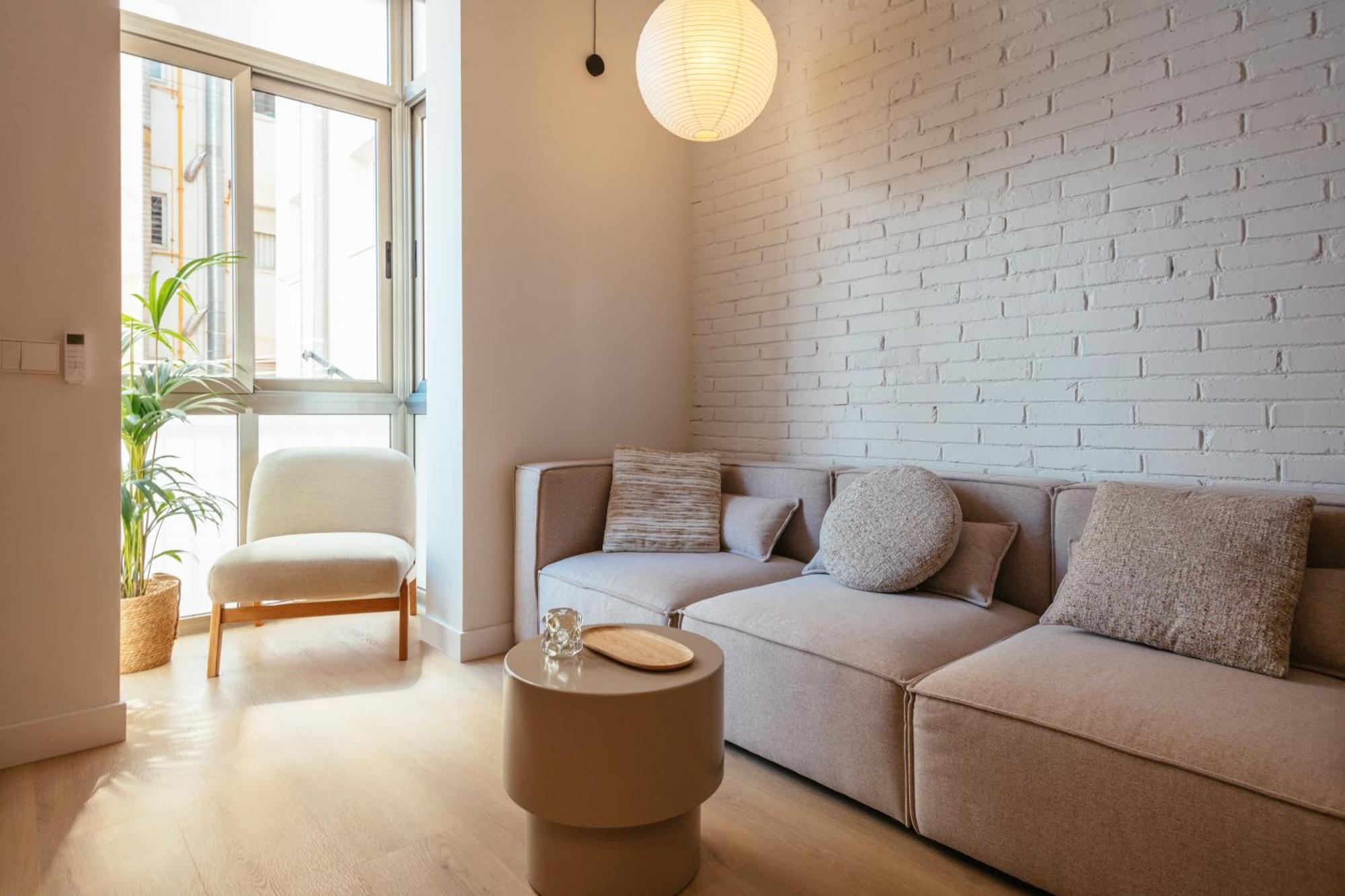 Newly Renovated Stylish Eixample - Great Location * Barcelona