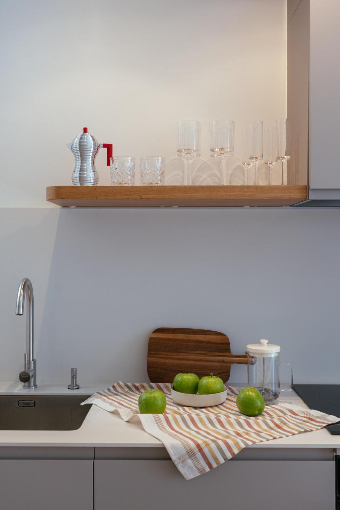 Newly Renovated Stylish Eixample - Great Location Apartamento *