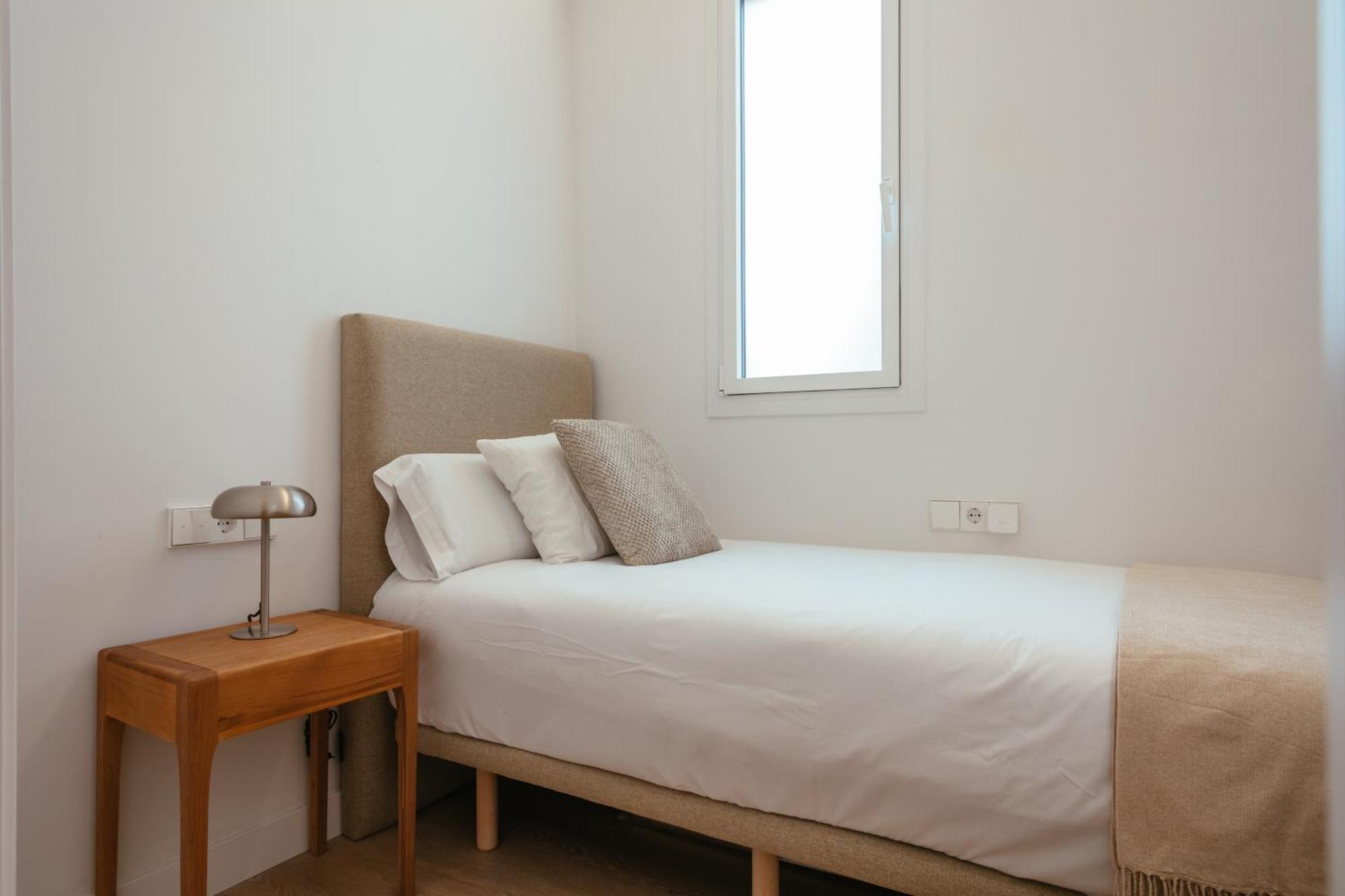 Newly Renovated Stylish Eixample - Great Location * Barcelona