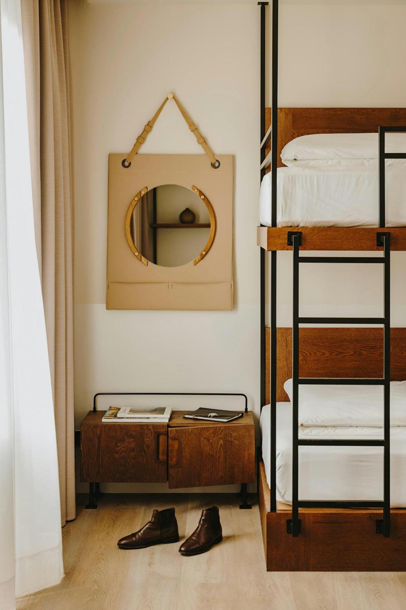 Casa Luz Placa Universitat, Sonder By Marriott Bonvoy 4* Barcelona