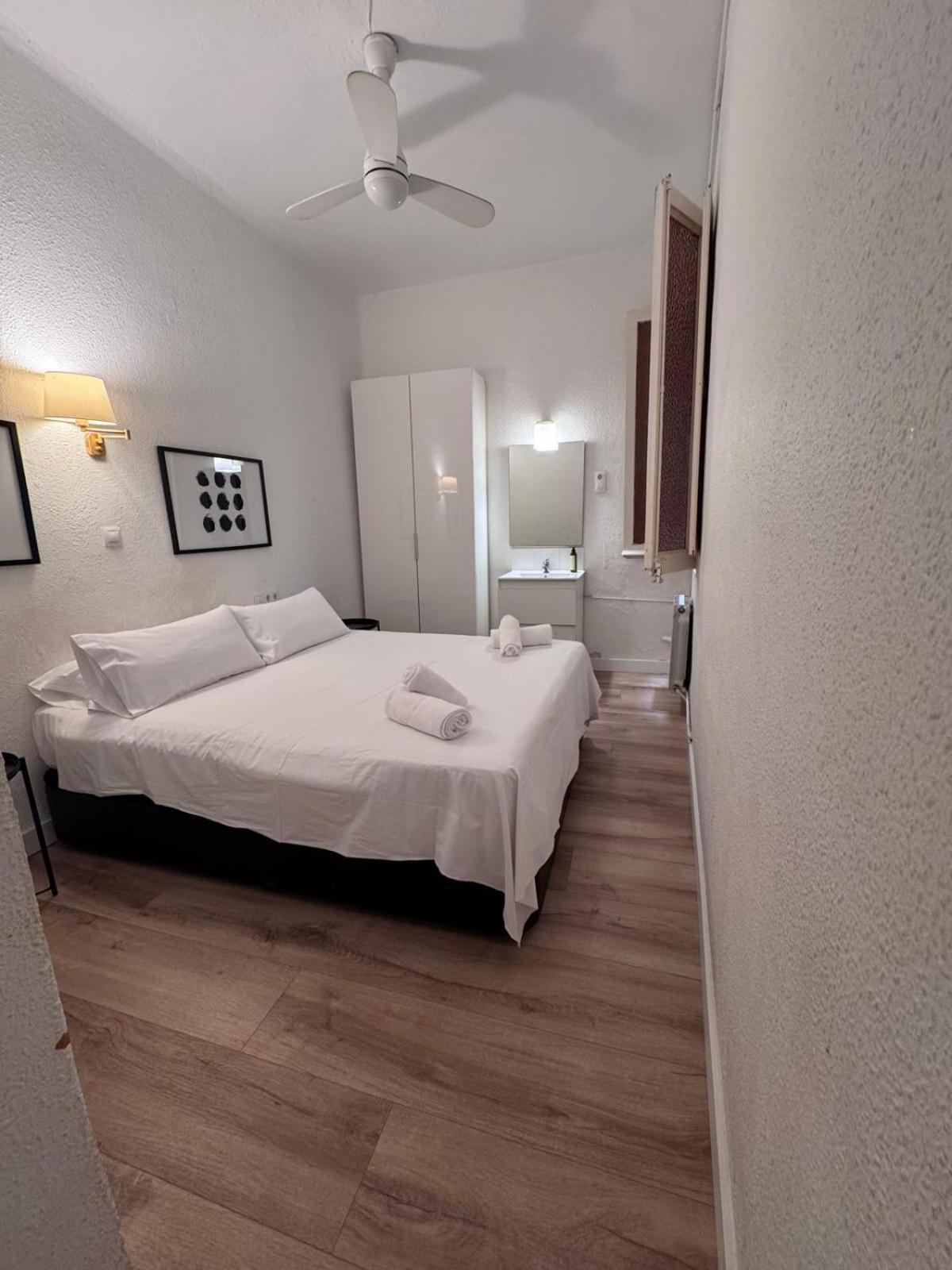 Calma House Guest house *