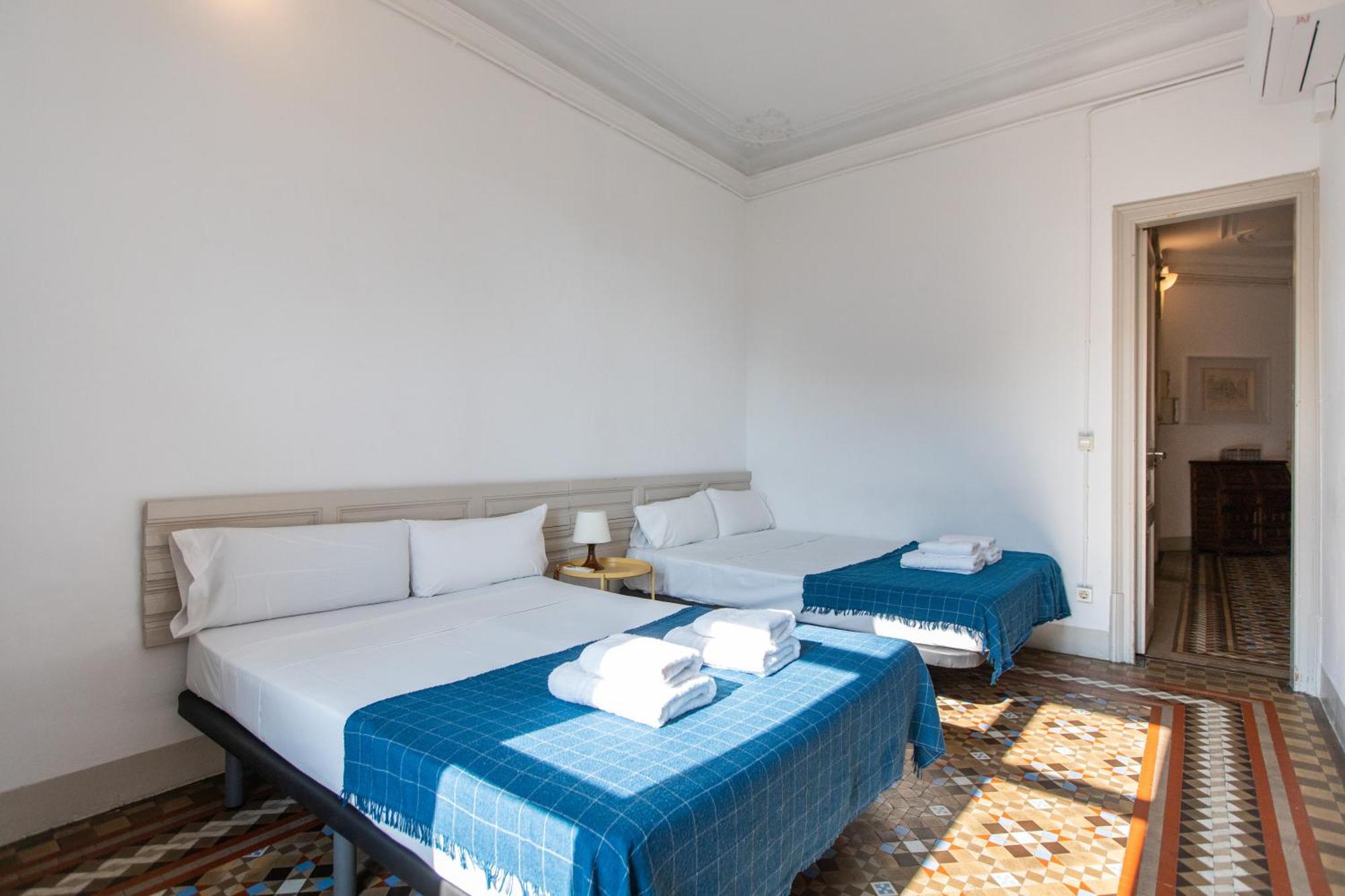 B21-apartamento Modernista Grupos Apartment *