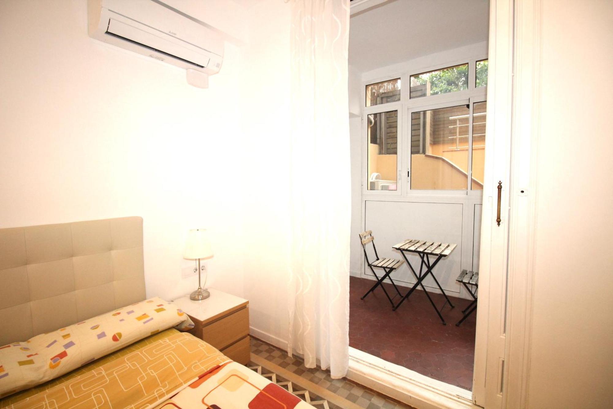 Bed and breakfast On Balmes *