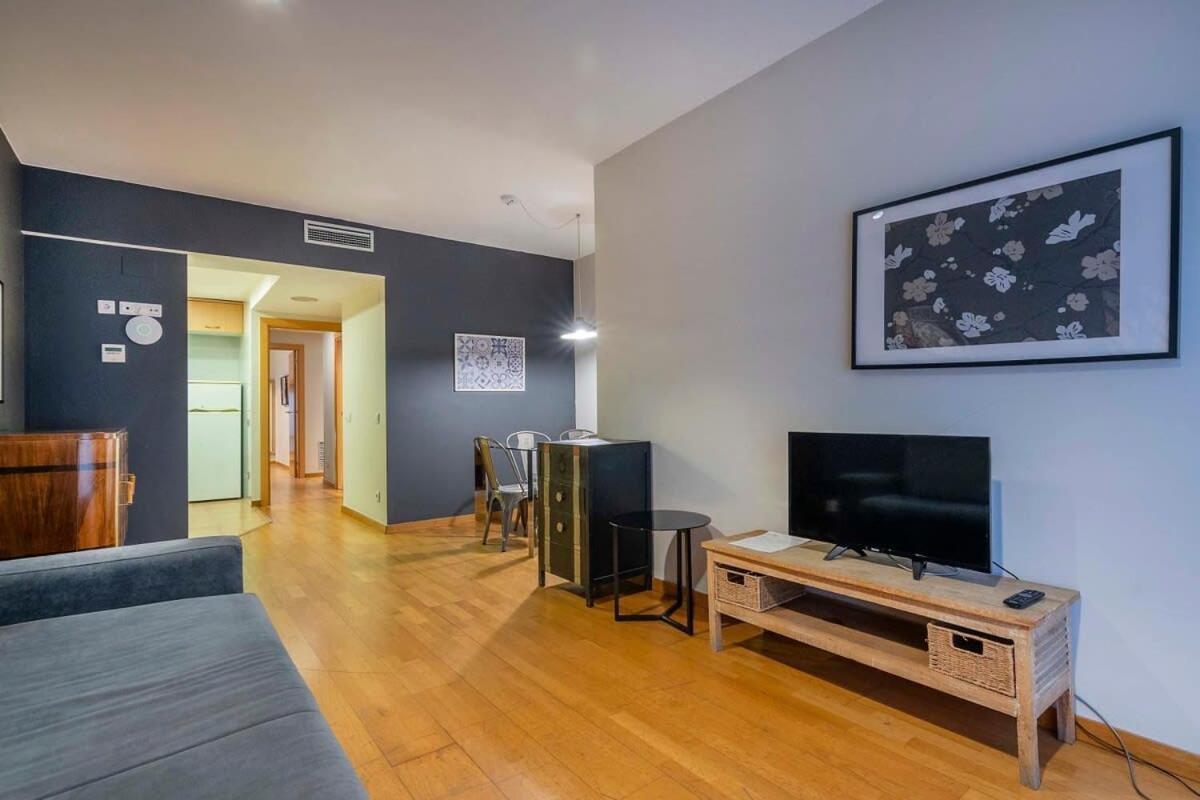 Apartamento 2 Bedroom With Balcony In Eixample 3-2