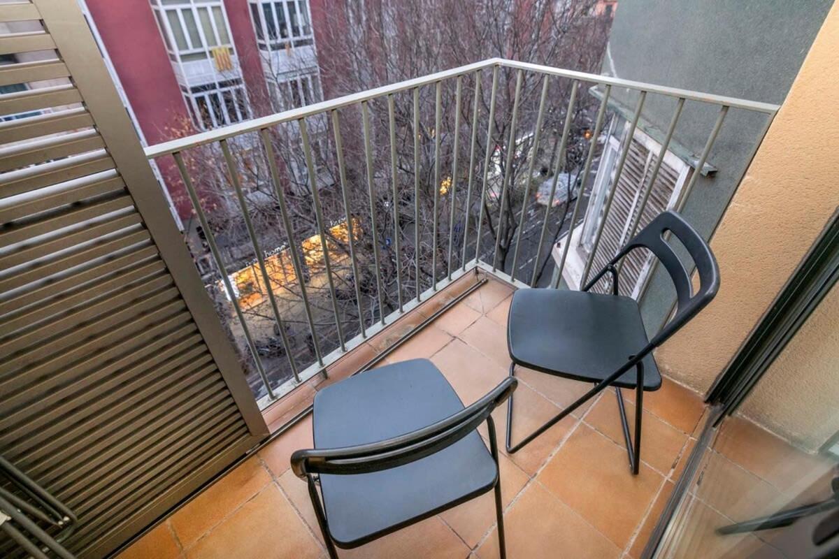 2 Bedroom With Balcony In Eixample 3-2 Apartamento Barcelona