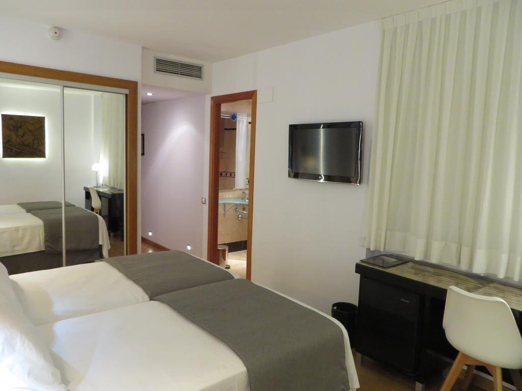 Evenia Rocafort 3* Barcelona