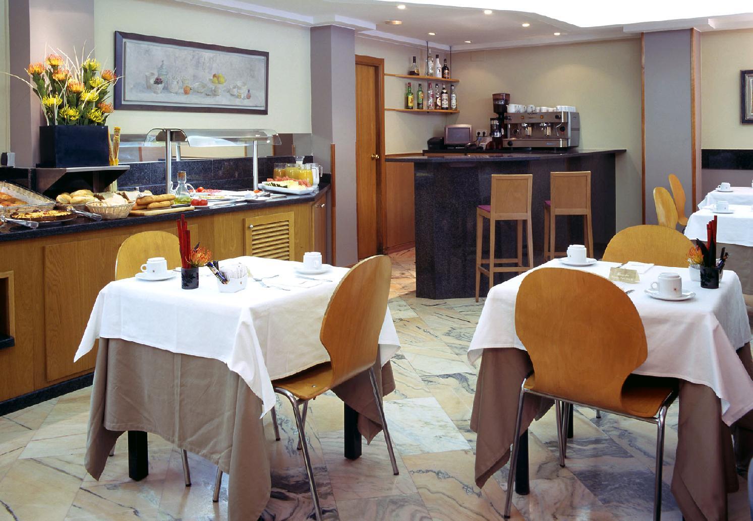 Hotel Catalonia Albeniz 3*