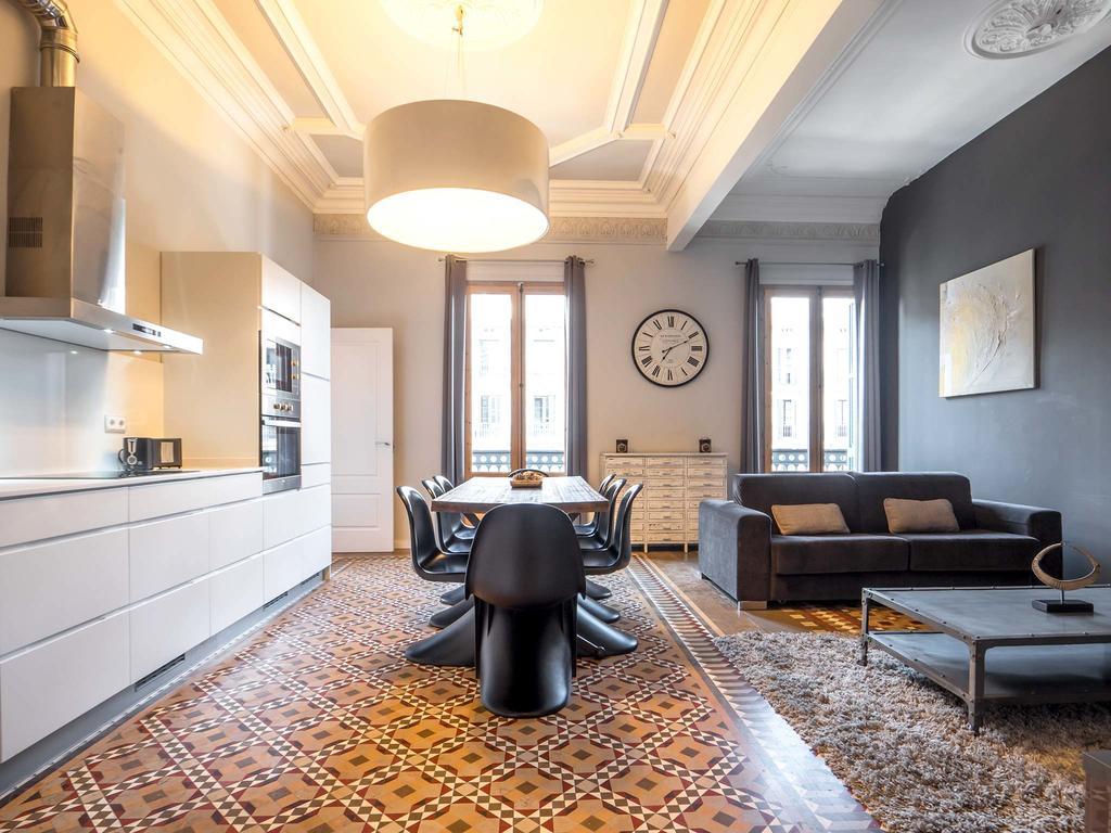 Rent Rambla Catalunya Apartamento *