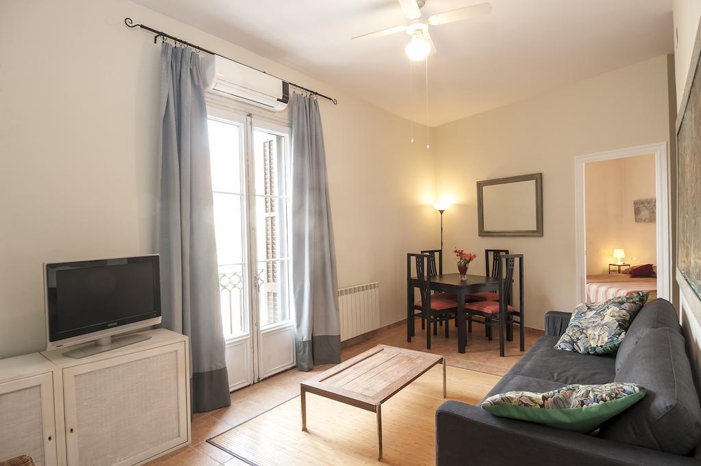 Apartamento Gaudi 9 *