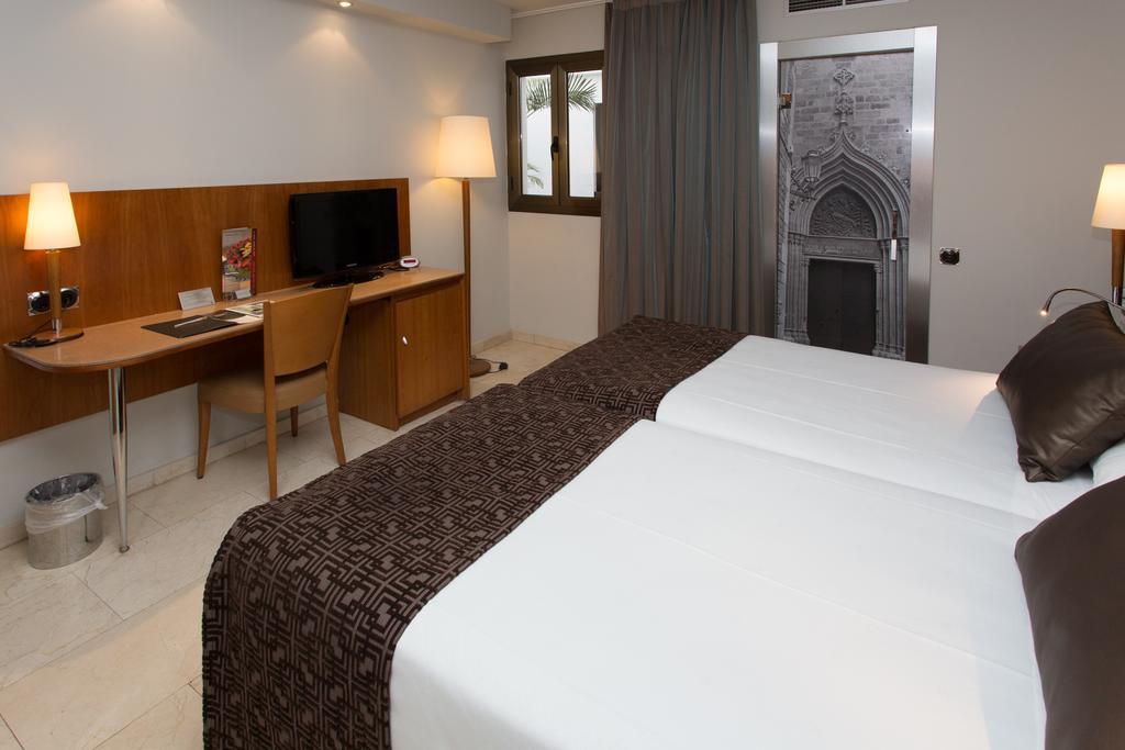 Hotel The Moods Oasis 3*