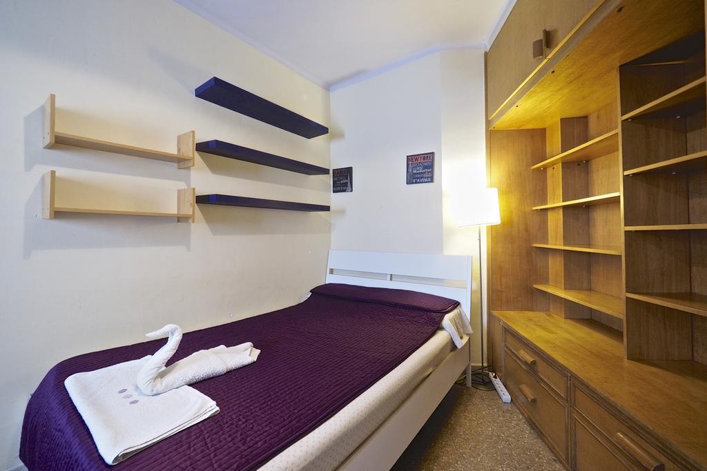 Hostel Motorsport Barcelona