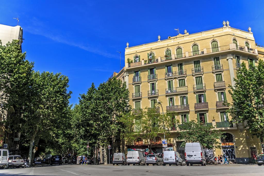 Apartment Habitat Parlament Balconies