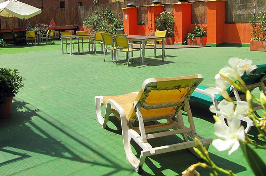 Onefam Les Corts Hostal *