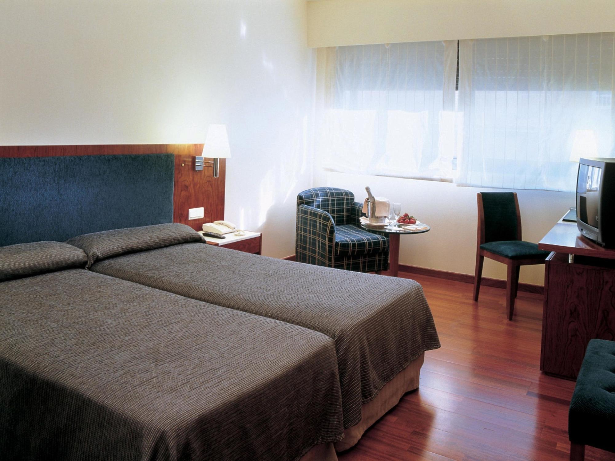 Nh Entenza Hotel