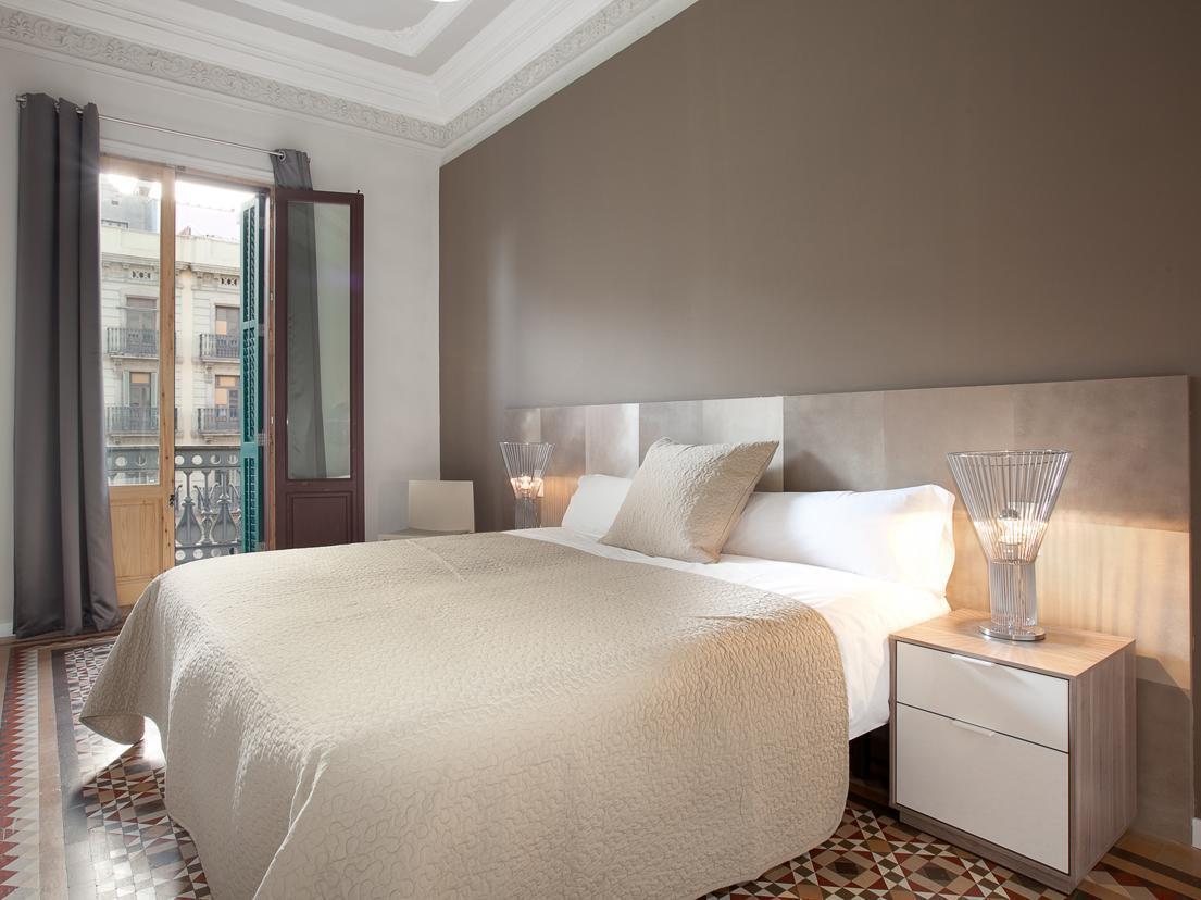 Rent Near Plaza De Cataluña Apartamento *