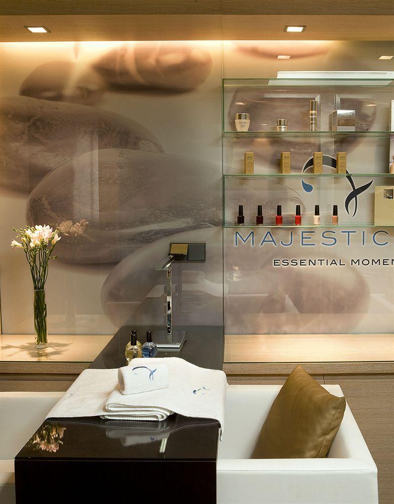 Majestic Residencia *