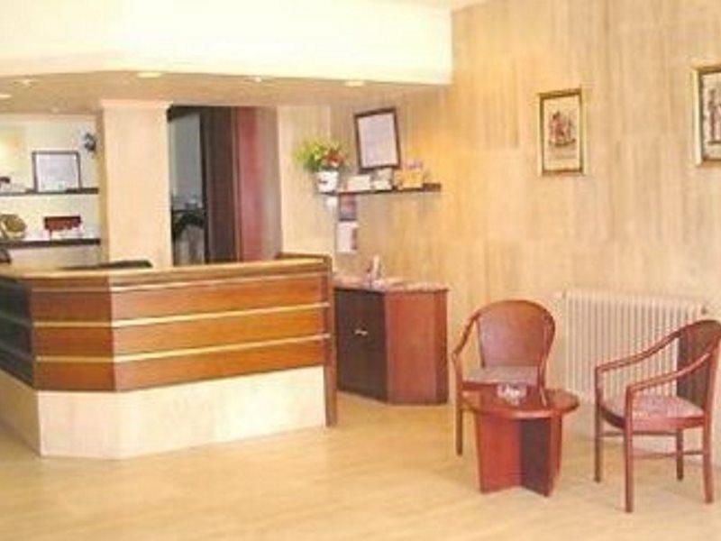 Transit Hotel *