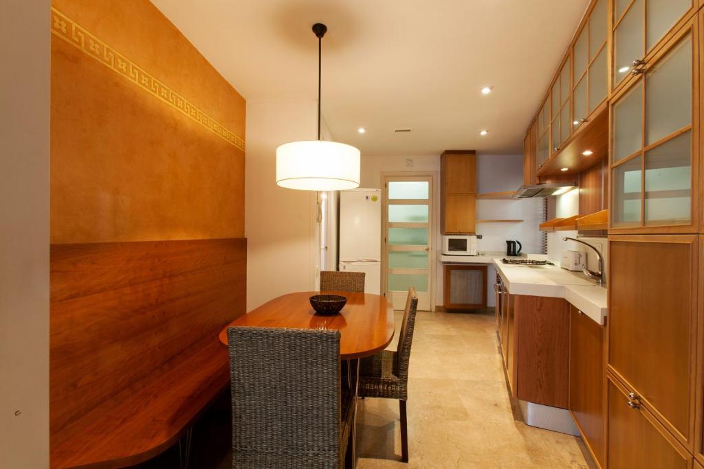 Serennia Ramblas - Placa Catalunya Apartamento