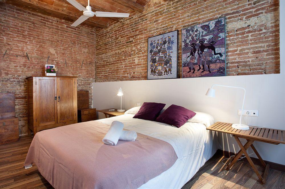 Nextdoor Gothic Window Apartamento Barcelona