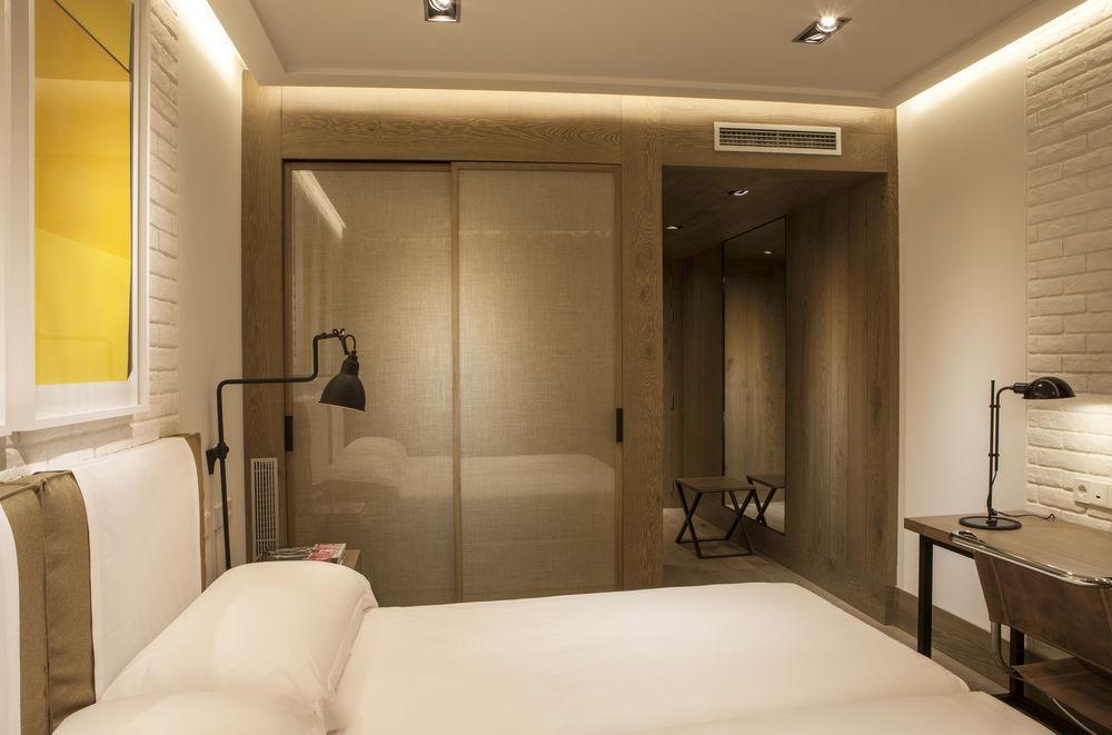 The Corner Hotel 4*