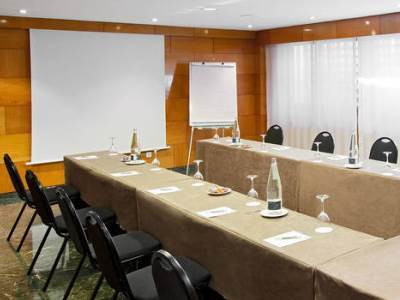 Nh Entenza Hotel