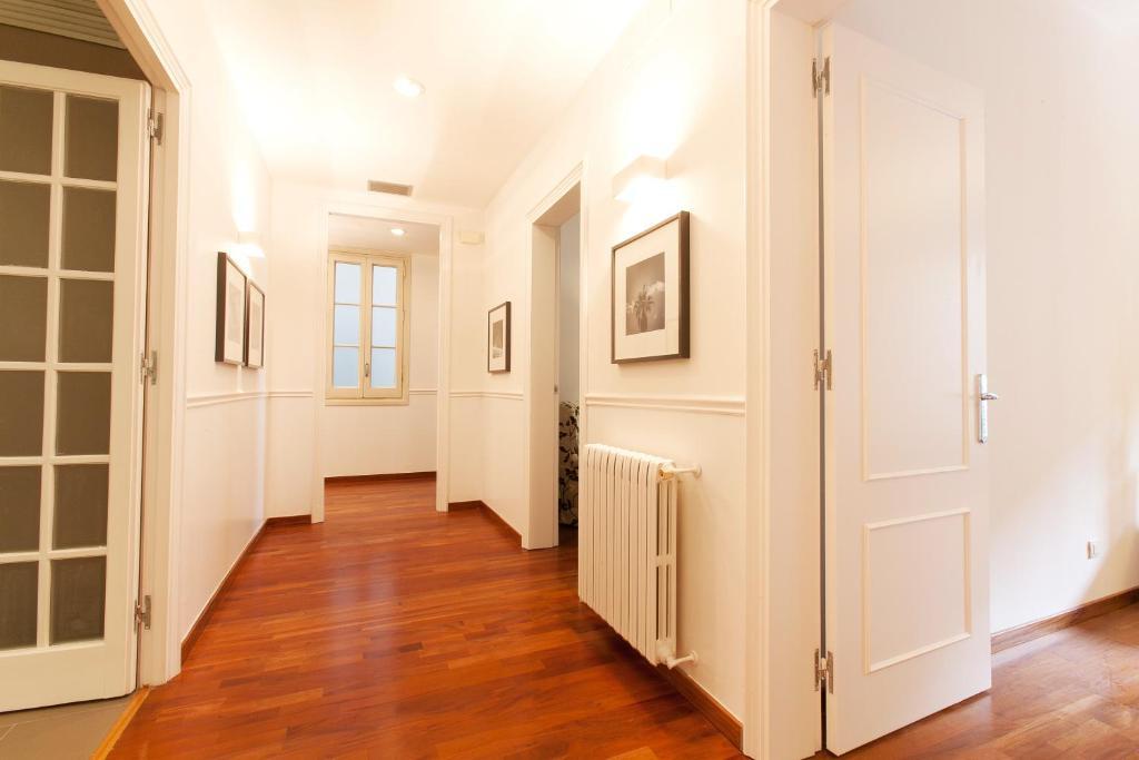 Serennia Ramblas - Placa Catalunya Apartamento *