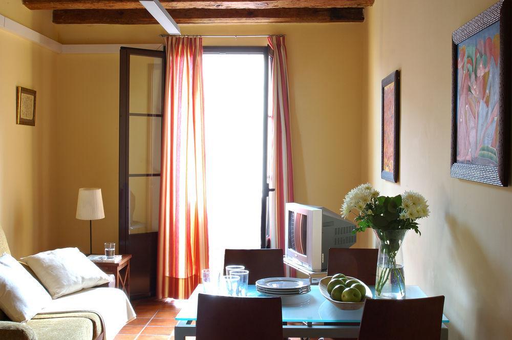 Ainb Ramblas-guardia Apartamento *