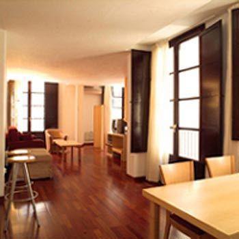 Aspasios Plaza Real Apartamento *