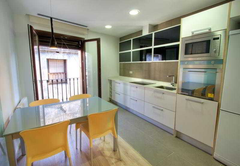 Visit-bcn Cosmopolitan Hotel 4*