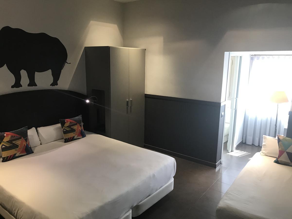 Chic & Basic Zoo Hotel