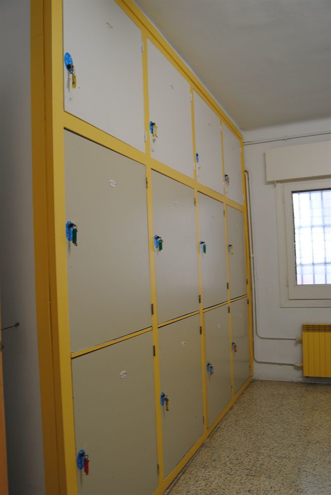 Hostal Residencia Albergue Studio *