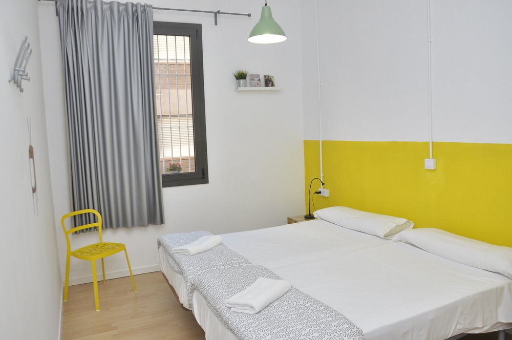 Bed & Bike Hostal *