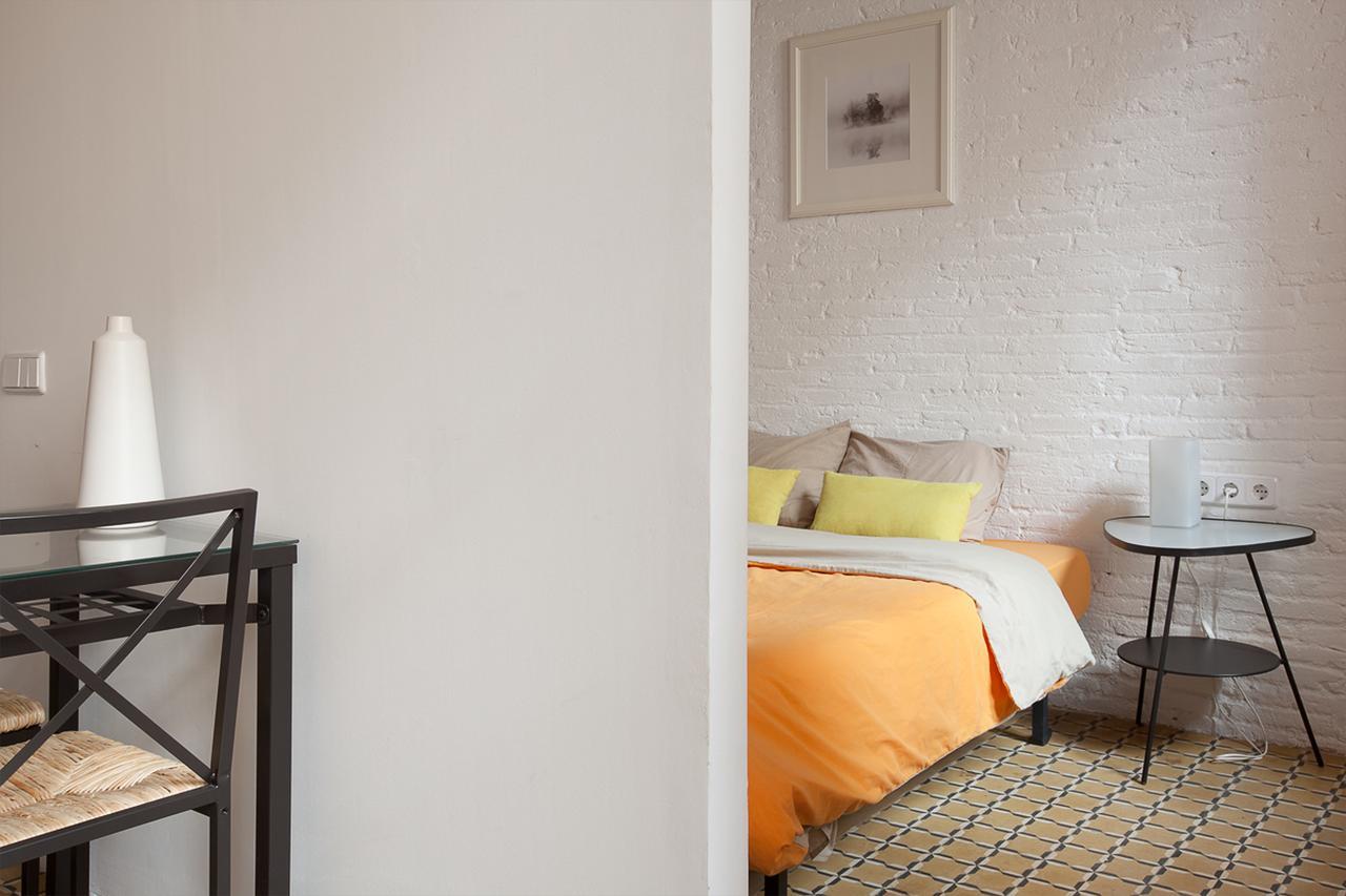 Borrell - Near Ramblas Apartamento *