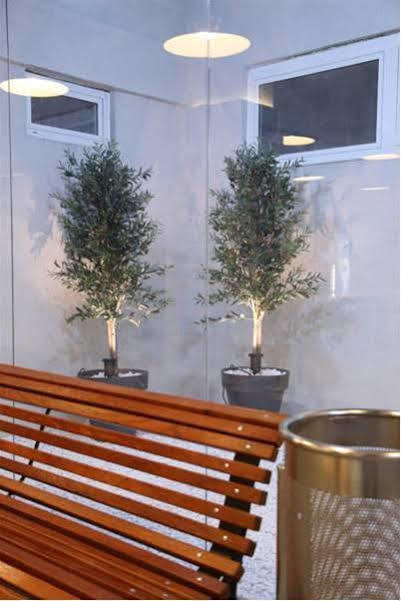 Hostal Hola Eixample Barcelona