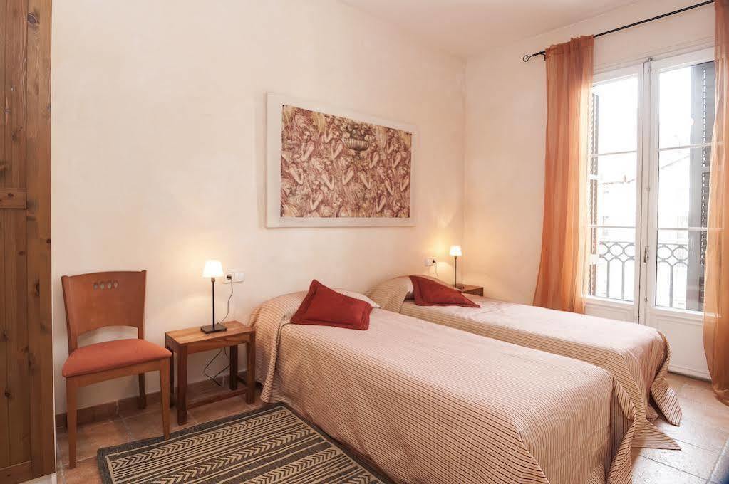 Gaudi 2 Apartamento *