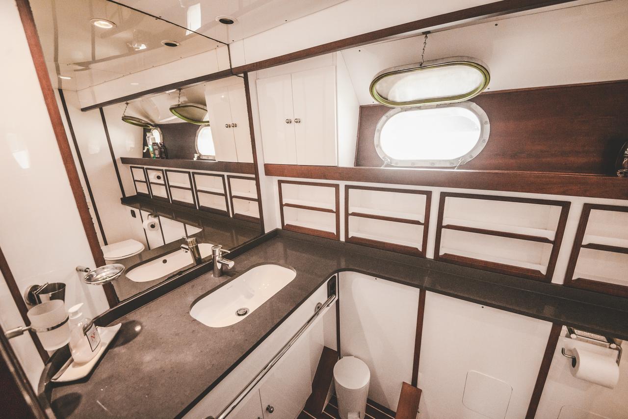 Motor Yacht Boatel * Barcelona