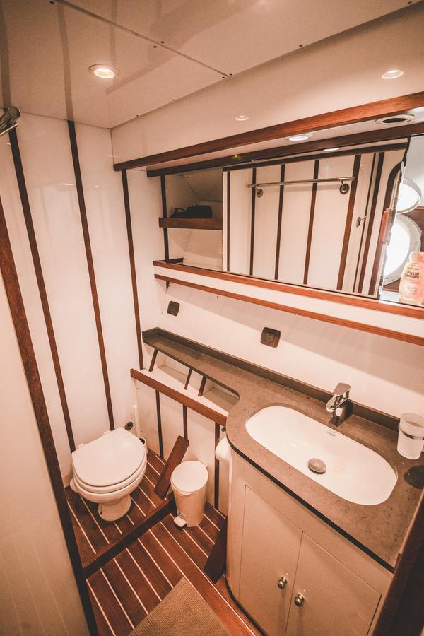 Hotel en barco Motor Yacht Boatel Barcelona