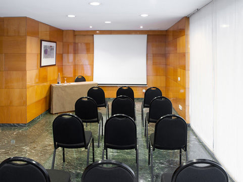 Nh Entenza Hotel
