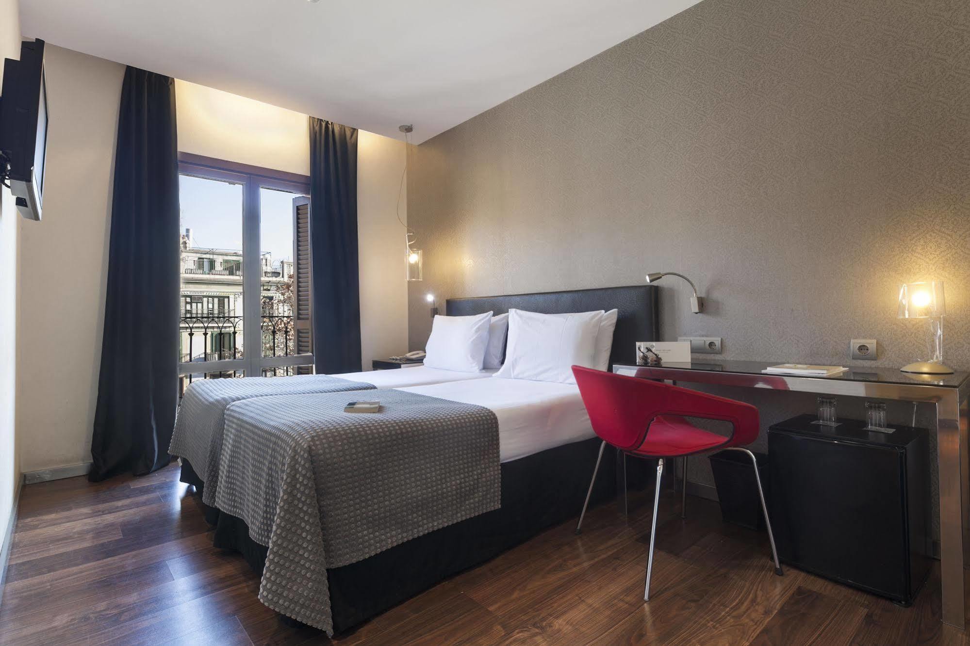 Hotel Exe Ramblas Boquería 3*