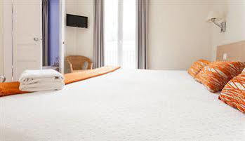Aparthotel Bcnstop Parc Gueell